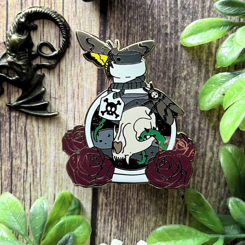 Death Potion Pin, Lapel Pin, Witch Pin, Potion Bottles, Fantasy Pin, Magical Potion Pin, Witchy Vibe Pin, TTRPG Pin, Skull Pin